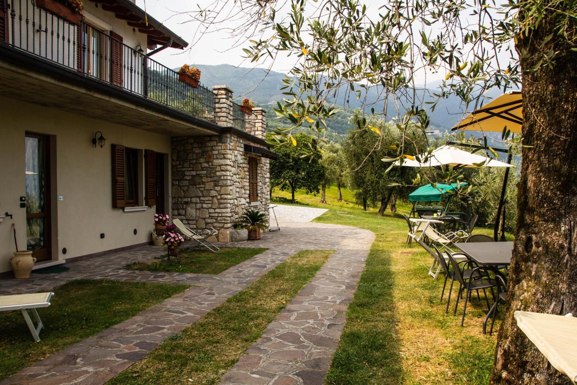 Agriturismo L'Uliveto Гарньяно Экстерьер фото